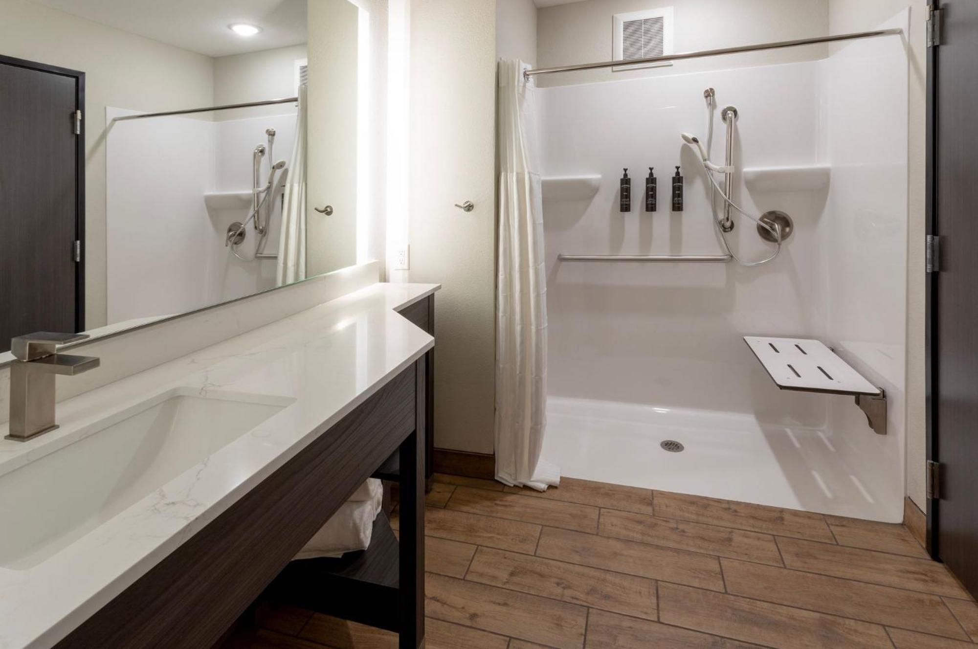 Grandstay Hotel & Suites Algona 외부 사진