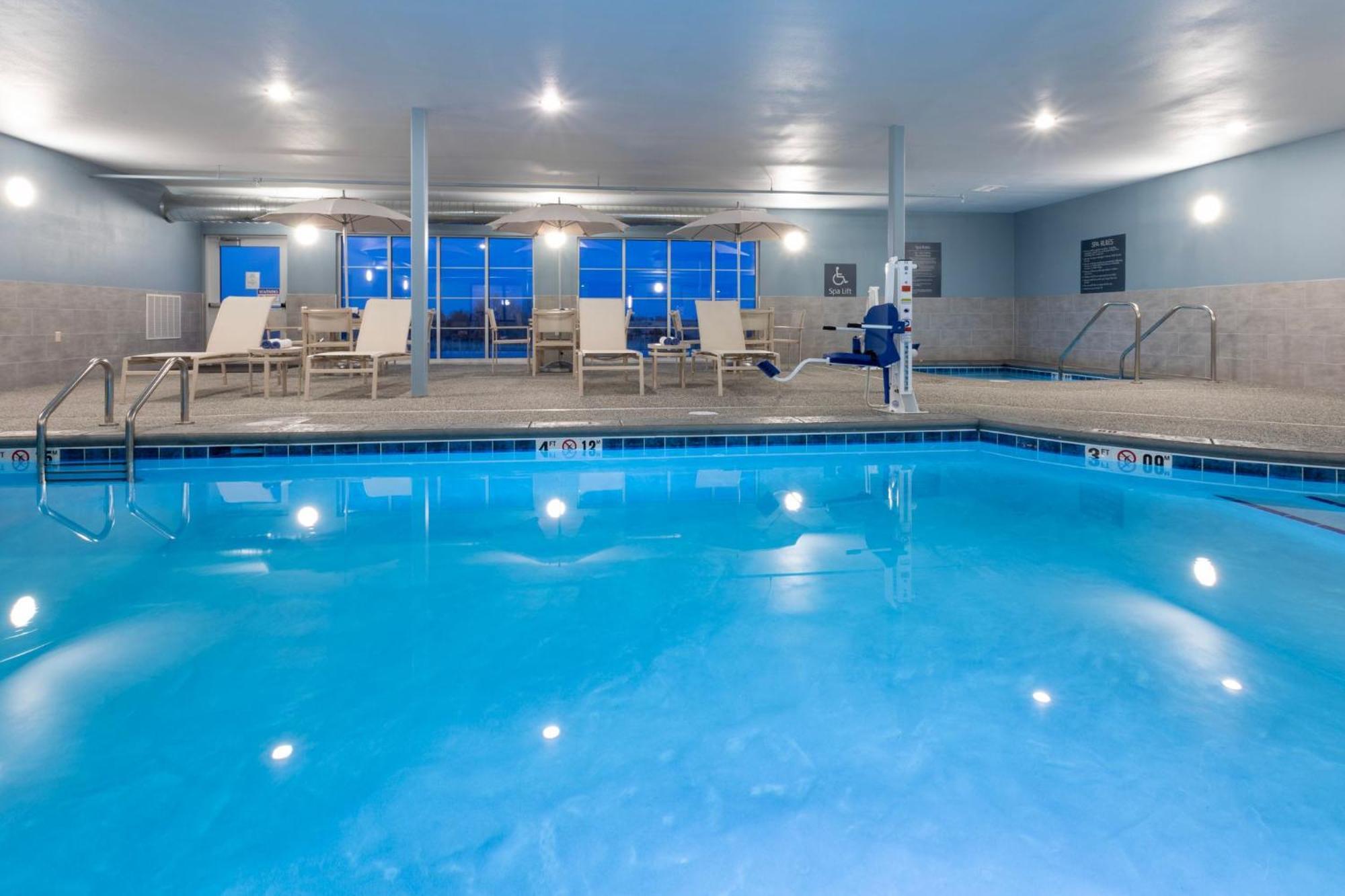 Grandstay Hotel & Suites Algona 외부 사진