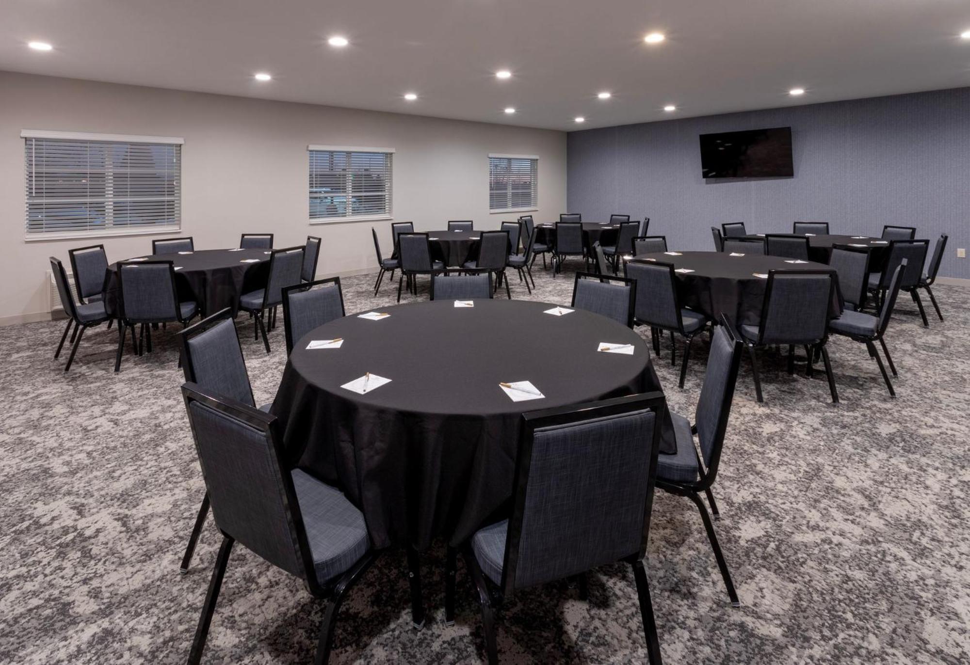 Grandstay Hotel & Suites Algona 외부 사진
